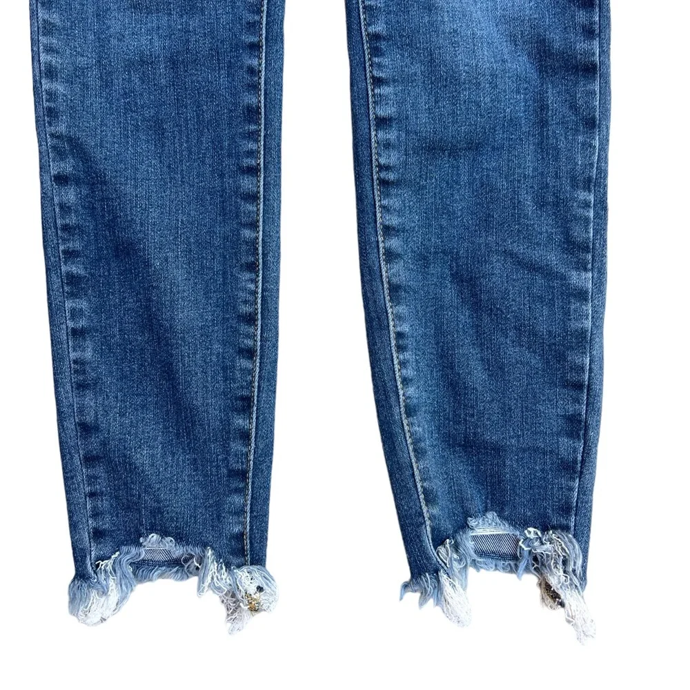 Judy Blue Eva Mid-Rise Fray Hem Skinny Size 0/24 - Picture 2 of 12